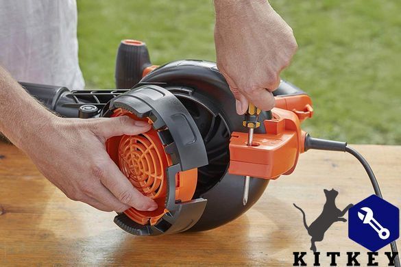 Садовый пылесос электрический BLACK+DECKER BEBLV300