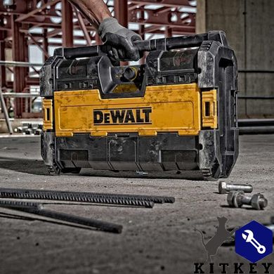 Зарядний пристрiй - радіоприймач DeWALT DWST1-75659