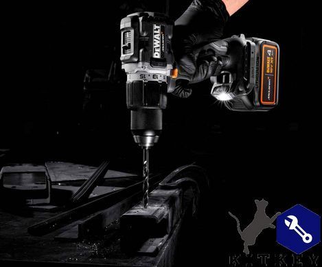 Дрель-шуруповёрт ударная McLaren F1 TEAM LIMITED EDITION DeWALT DCD85MM2T