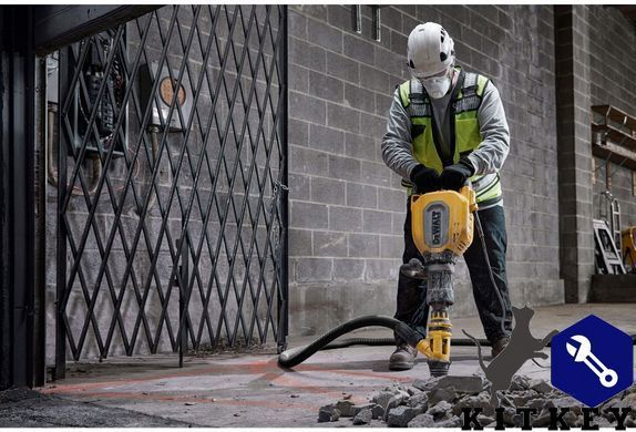Молоток відбійний мережевий безщітковий DeWALT D25911K