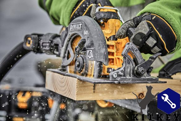 Пила дисковая аккумуляторная DeWALT DCS578X2