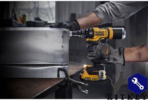 Заклёпочник аккумуляторный бесщёточный DeWALT DCF403NT