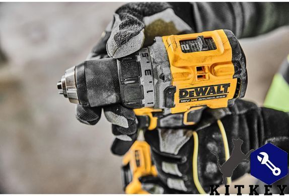 Набор из двух инструментов бесщеточных DeWALT DCK2051E2T