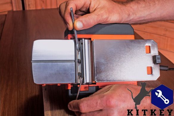 Рубанок сетевой BLACK+DECKER BEW712