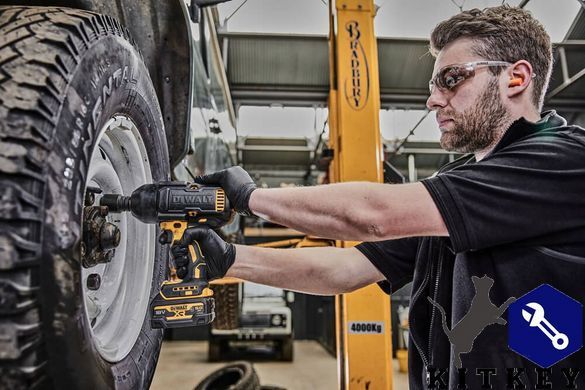 Гайковерт ударный аккумуляторный бесщёточный DeWALT DCF900P2G