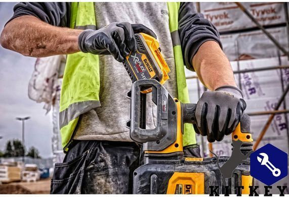 Аккумуляторная батарея DeWALT DCB548