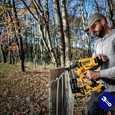 Степлер скобозабивний акумуляторний безщітковий DeWALT DCFS950N