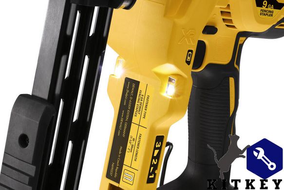 Степлер скобозабивний акумуляторний безщітковий DeWALT DCFS950N