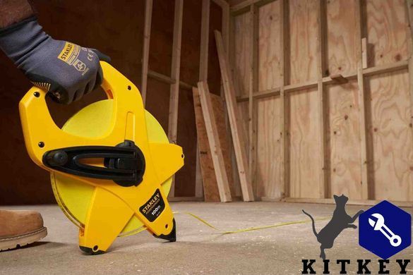 Рулетка измерительная PowerWinder Fiberglassдлиной 100 м шириной 12.7 мм STANLEY 2-34-777