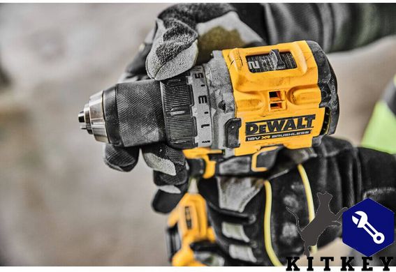 Дрель-шуруповёрт аккумуляторная бесщёточная DeWALT DCD800E1T