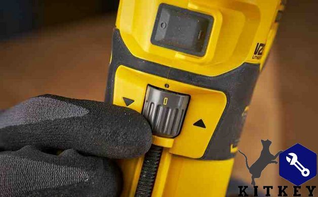 Фрезер акумуляторний безщітковий STANLEY FATMAX SFMCW400B