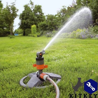 Турбодощувателем Gardena Comfort на підставці