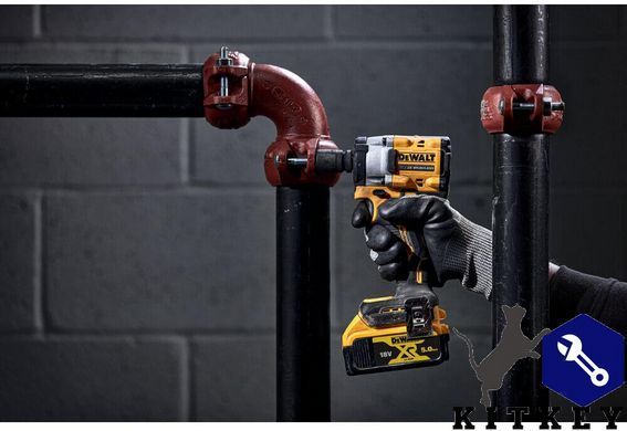 Гайковерт ударный аккумуляторный бесщёточный DeWALT DCF921P2T