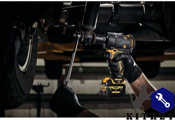 Гайковерт ударний акумуляторний безщітковий DeWALT DCF901P1G
