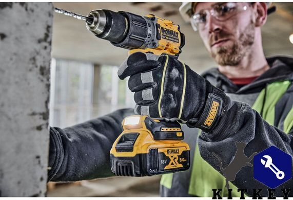 Дрель-шуруповёрт аккумуляторная бесщёточная ударная DeWALT DCD805P2T