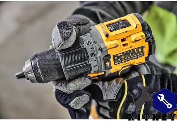 Дрель-шуруповёрт аккумуляторная бесщёточная ударная DeWALT DCD805P2T