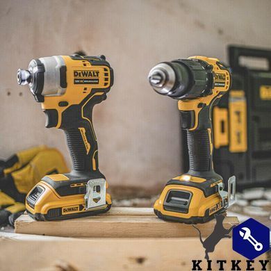 Набір з двох інструментів безщіткових DeWALT DCK2062D2T