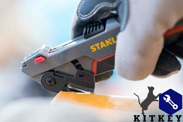 Нож FatMax для отделочных работ длиной 165 мм с двумя типами лезвий STANLEY 0-10-242