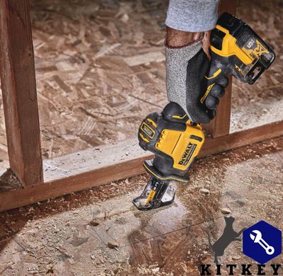 Пила сабельная аккумуляторная бесщёточная DeWALT DCS369NT