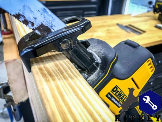 Пила сабельная аккумуляторная бесщёточная DeWALT DCS369NT