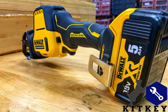 Пила шабельна акумуляторна безщіткова DeWALT DCS369NT