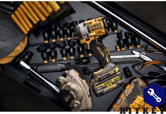 Гайковерт ударний акумуляторний безщітковий DeWALT DCF923P2G