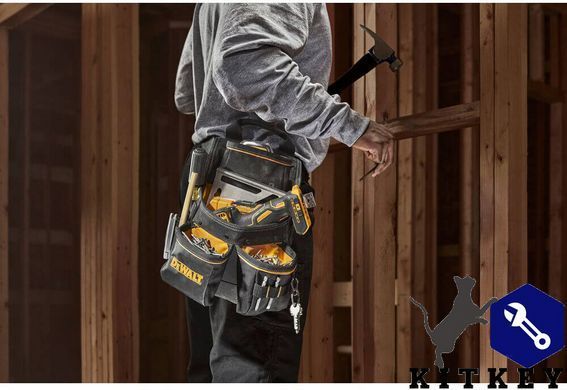 Професійна сумка для інструментів з ременем DeWALT DWST40201-1
