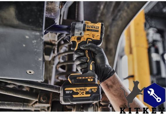 Гайковерт ударний акумуляторний безщітковий DeWALT DCF923P2G