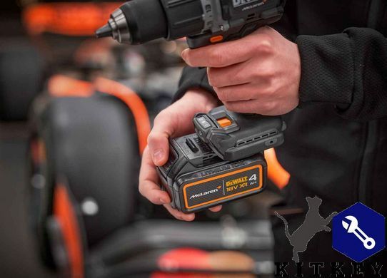 Набор из двух инструментов аккумуляторных бесщеточных McLaren F1 TEAM LIMITED EDITION DeWALT DCK200MM2T