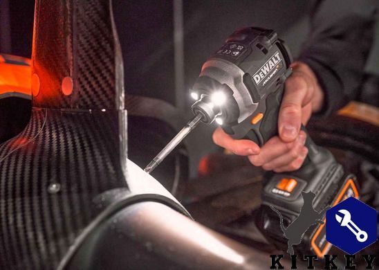 Набор из двух инструментов аккумуляторных бесщеточных McLaren F1 TEAM LIMITED EDITION DeWALT DCK200MM2T