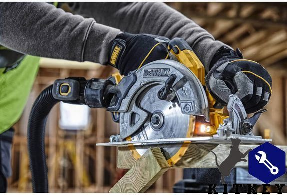 Пила дискова акумуляторна DeWALT DCS570N