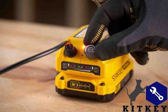 Паяльник акумуляторний STANLEY FATMAX SFMCE040B