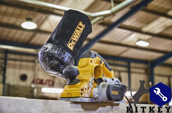 Рубанок мережевий DeWALT D26500