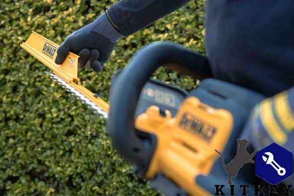 Кусторез аккумуляторный DeWALT DCMHT564N