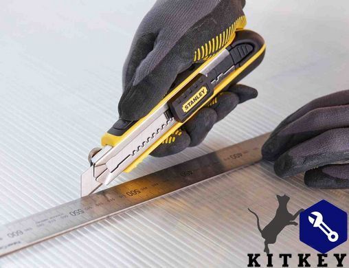 Нож FatMax Cartridge длиной 180 мм с лезвием шириной 18 мм с отламывающимися сегментами STANLEY 0-10-481