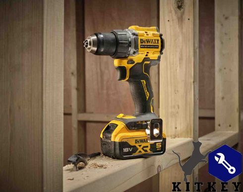 Дрель-шуруповёрт аккумуляторная бесщёточная DeWALT DCD794P2T