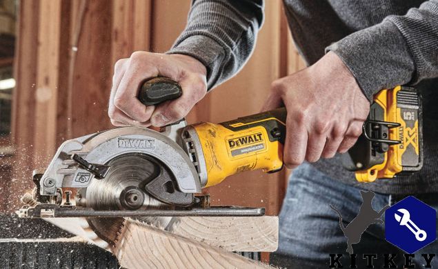 Пила дисковая аккумуляторная бесщёточная компактная DeWALT DCS571NT