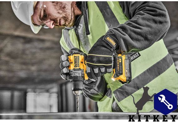 Дрель-шуруповёрт аккумуляторная бесщёточная DeWALT DCD800NT