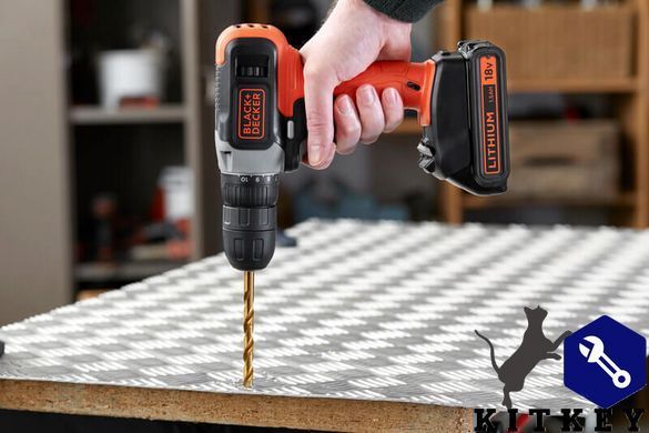 Дриль-шурупокрут акумуляторний BLACK+DECKER BCD001C1