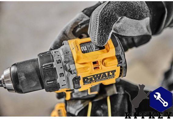 Дрель-шуруповёрт аккумуляторная бесщёточная DeWALT DCD800P2T