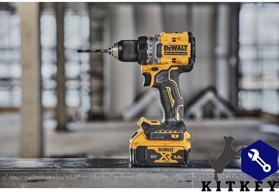 Дрель-шуруповёрт аккумуляторная бесщёточная DeWALT DCD800P2T