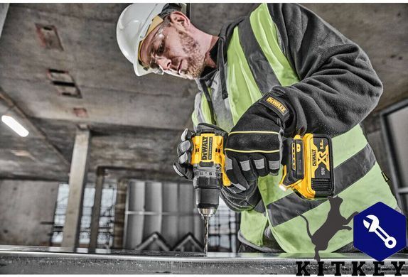 Дрель-шуруповёрт аккумуляторная бесщёточная DeWALT DCD800P2T