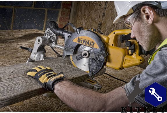 Пила торцовочная сетевая DeWALT DWS773